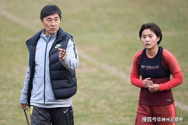 前NBA榜眼拉塞尔加盟上海队，六位榜眼球员涉足CBA
